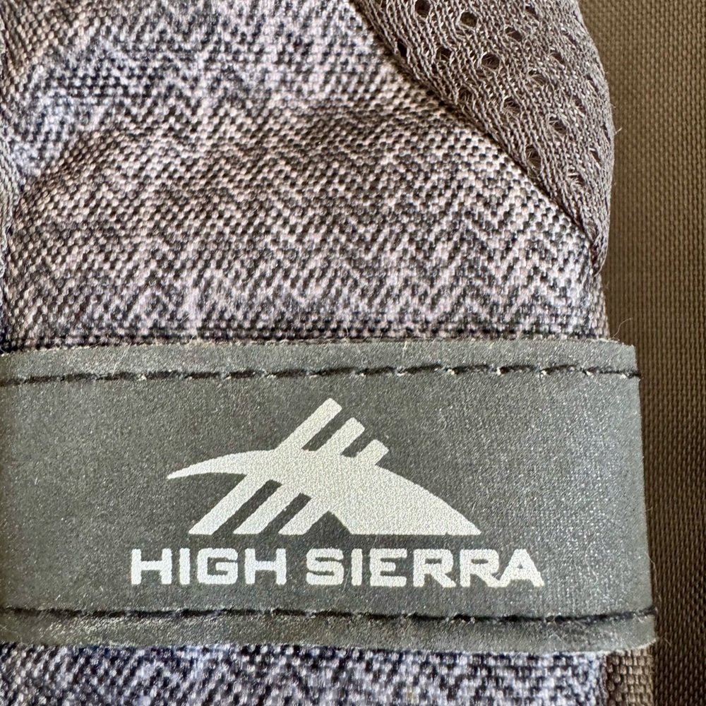 High Sierra 24L Everyday Grab Handle Backpack, Gray Patterned New WITHOUT Tags - Picture 5 of 10